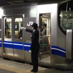 JR車掌が乗客の胸ぐらつかみ暴言ｗｗｗブチ切れた原因がｗｗｗｗｗ