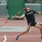 【閲覧注意】やり投げのやりが女子高生の太ももを貫通・・・