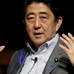 【悲報】安倍晋三首相、モスバーガーのアレの食べ方がやばいｗｗｗｗｗｗ（画像あり）