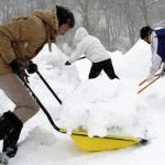 雪かきで「お湯はダメ」は嘘？本当？→ 除雪のプロに聞いた結果ｗｗｗｗｗｗ