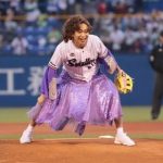 TOKIO城島茂の始球式がやばいwww批判殺到wwwww(画像あり)