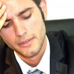 俺「もしもし！後輩遅刻だぞ早くこい！」後輩「実は…母が死にまして…」俺「…」→