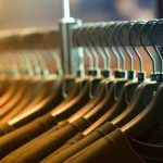 【悲報】サンキでインナー買った結果→ 値札がとれないんやがｗｗｗｗｗ