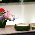 【悲報】親戚「焼香の順番を後回しにしやがったな？もうお前たちとは縁を切る！」→