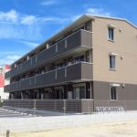 手取り16万ワイ「一人暮らしするか…」東京「安い部屋あるで」→