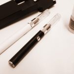 若者に大流行 「電子タバコ」で吸える“麻薬リキッド”がやばいｗｗｗｗｗ