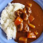 【実況】ワイ、カレーを布団にひっくり返してしまう・・・これどないしよ・・・（画像あり）