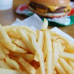 【愕然】フライドポテトやパンばかり食べた男の末路・・・・・