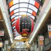 【衝撃画像】外国人観光客に人気の大阪の黒門市場、めちゃくちゃ高かった…