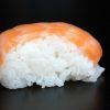 【悲報】回転寿司でサーモン食ってるヤツ、ヤバいぞ……！！！