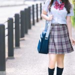 【悲報】スカートの女子高生、終了のお知らせ！！！！！
