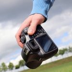 【悲報】カメラの出荷台数、とんでもないことになっていた……