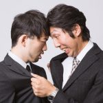 【唖然】神奈川の電車内でとんでもないトラブル勃発…ヤバ過ぎ…