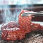 【衝撃画像】美人配信者、自宅で一人焼肉してたら部屋に引火して炎上・・・