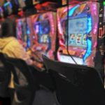 【悲報】パチ-ンコ業界、終了のお知らせ → 終わらせた戦犯がこちら・・・