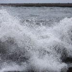 【唖然】北海道のヤクザさん、海で完全にアウトな行為・・・・・・