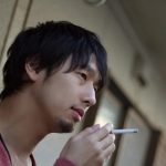 【悲報】タバコを吸いたい男さん、夜行バスの中でとんでもないことをしてしまう・・・