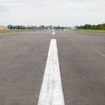 【速報】イギリス最大の空軍基地の滑走路、マジでヤバイ状態になってしまう・・・・・