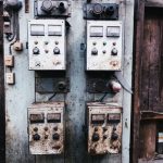 【超戦慄】廃材処理の機械の中から『とんでもない物』が発見されてしまう・・・・・