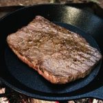 【超衝撃】女さん、レアステーキを食べた結果、とんでもない事になってしまう・・・・・