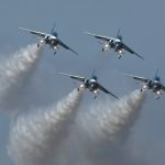 【超恐怖動画】航空ショーで航空機同士が空中衝突してしまった結果・・・