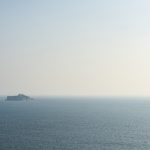 【日本終了】中国人「沖縄本島から約20キロの無人島を買った」→日本政府の対応がこちら・・・