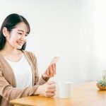 【緊急悲報】Twitter女さん「スマホの調子が悪くなり携帯ショップに行ったらとんでもないことになった」→ 驚きの事実・・・