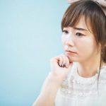 【訃報】韓国アイドルさん、生放送中に顔がヤバいことなる・・