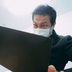 【超絶悲報】人工知能の開発者、全人類に警告をしてしまう・・・・