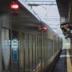 【マヂ⁉】西武鉄道さん、経費削減した結果 → ホームからあれが消える・・・・・