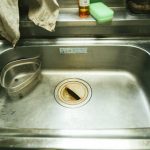 【超異常】家のシンクに『これ』を流した女さん、ガチでヤバイ状態になってしまう・・・・