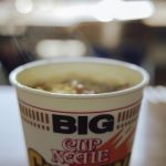 【衝撃画像】カップヌードル、ガチでヤバイ値段になってしまう・・・