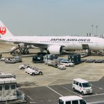 【海外の反応】羽田空港の衝突事故、JALが神対応した結果！！！…..
