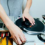 【悲報】TRFのDJ KOOさんに『異変』が起こってしまう・・・・
