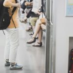 【悲報】電車内、ガチで『悲惨な状態』になってしまう！！！！！